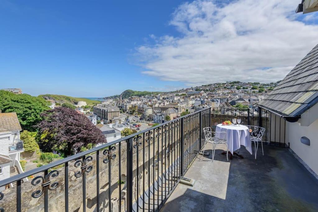 Merlin Court Ilfracombe Esterno foto